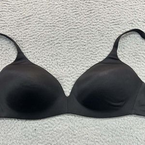Victoria Secret Bra 38C  No-Wire
